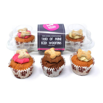 Le trio de boulangerie Barking de Mini Woofins Dog Treat Muffins glacé